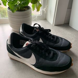 Nike Daybreak sz9